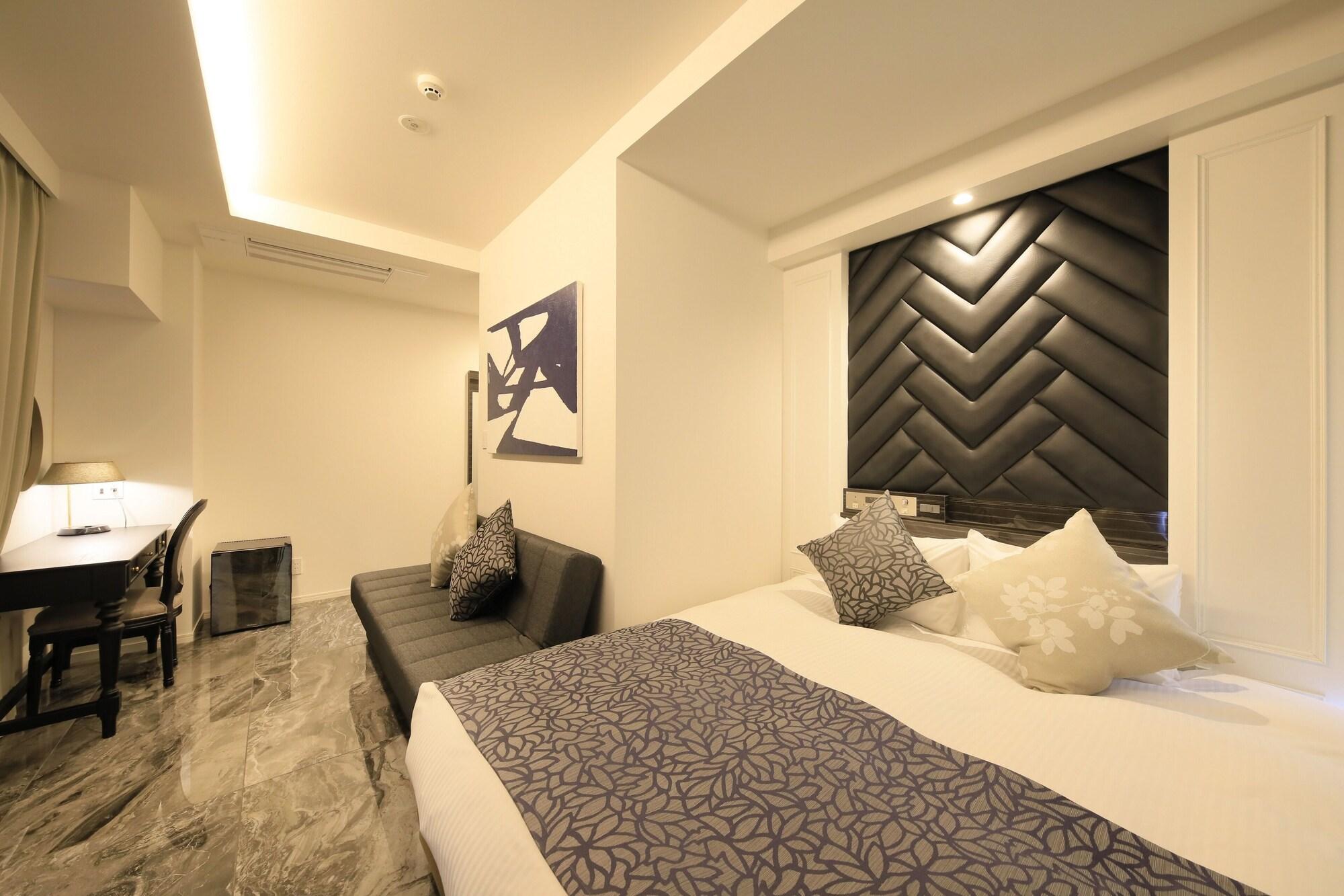 Centurion Residential Tower Hotel a capsule Tokyo
