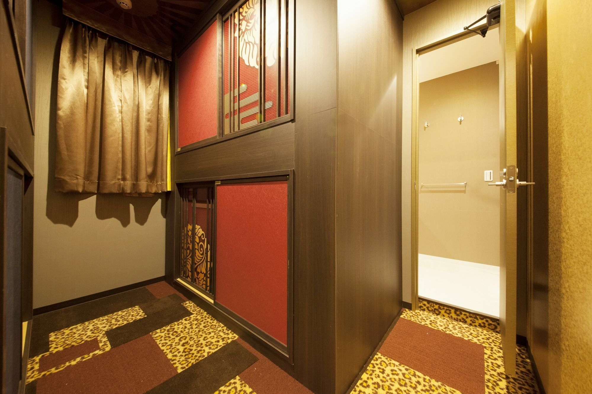 Centurion Residential Tower Hotel a capsule